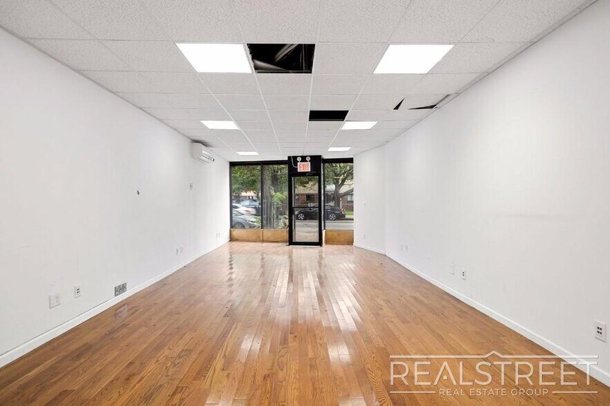 1779 Fulton St, Brooklyn, NY à vendre - Photo intérieure - Image 3 de 11