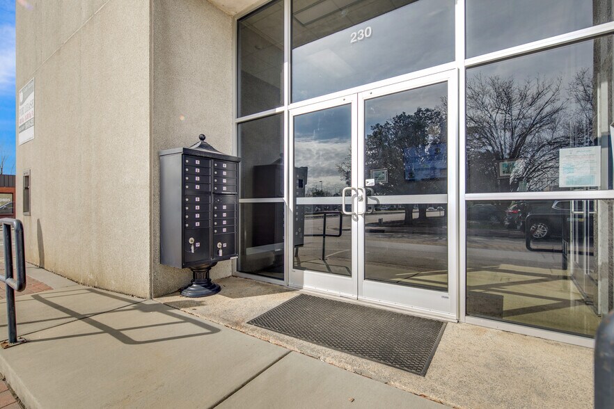 230 Donaldson St, Fayetteville, NC à louer - Photo du bâtiment - Image 3 de 24