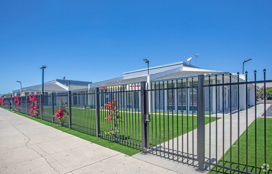 1661 Burdette Dr, San Jose, CA for lease - Building Photo - Image 3 of 13