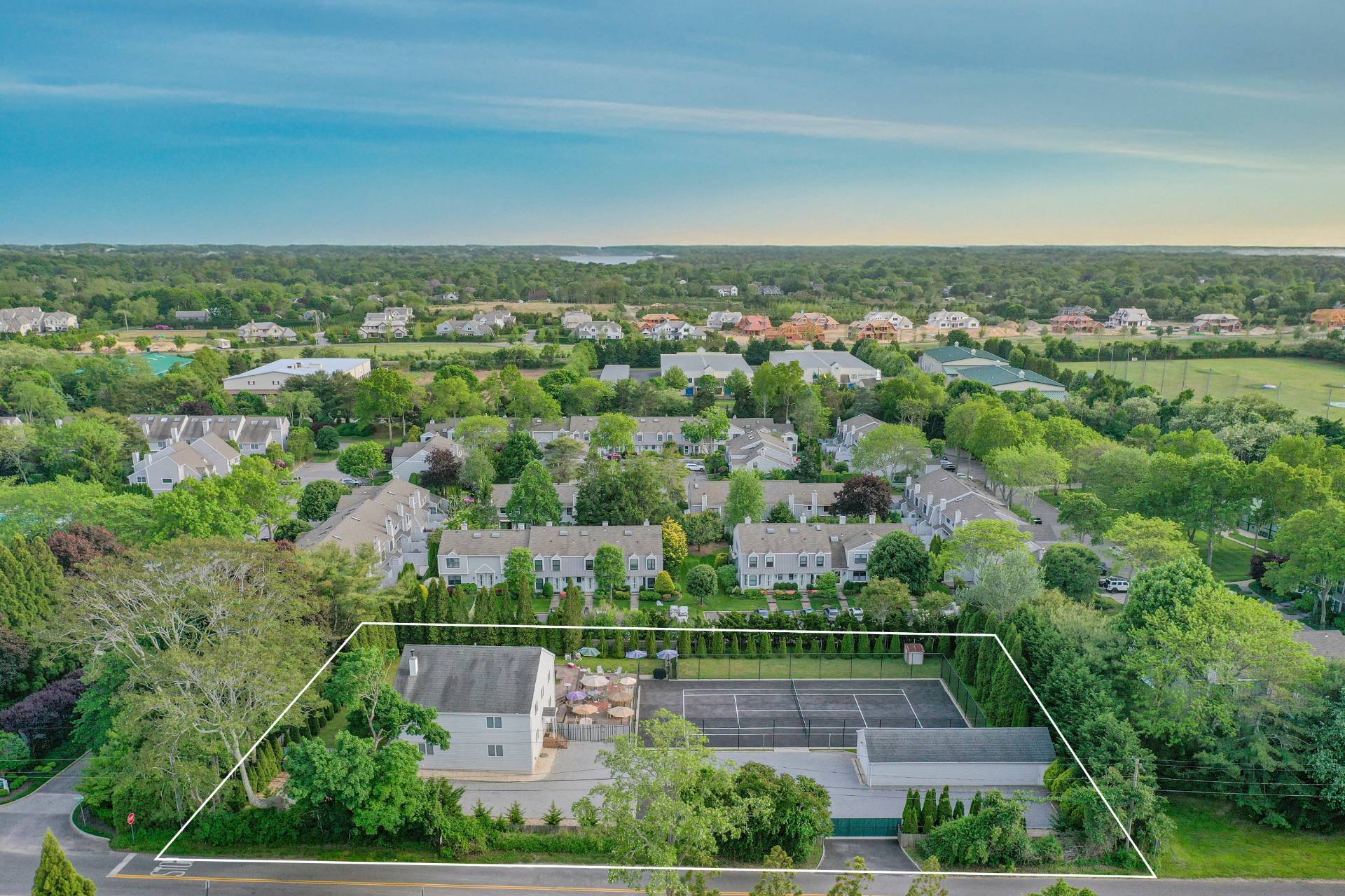 80 Hubbard Ln, Southampton, NY à vendre Photo du bâtiment- Image 1 de 1