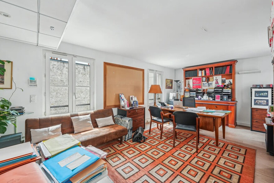 5 Rue La Bruyère, Paris à louer - Photo intérieure - Image 1 de 16