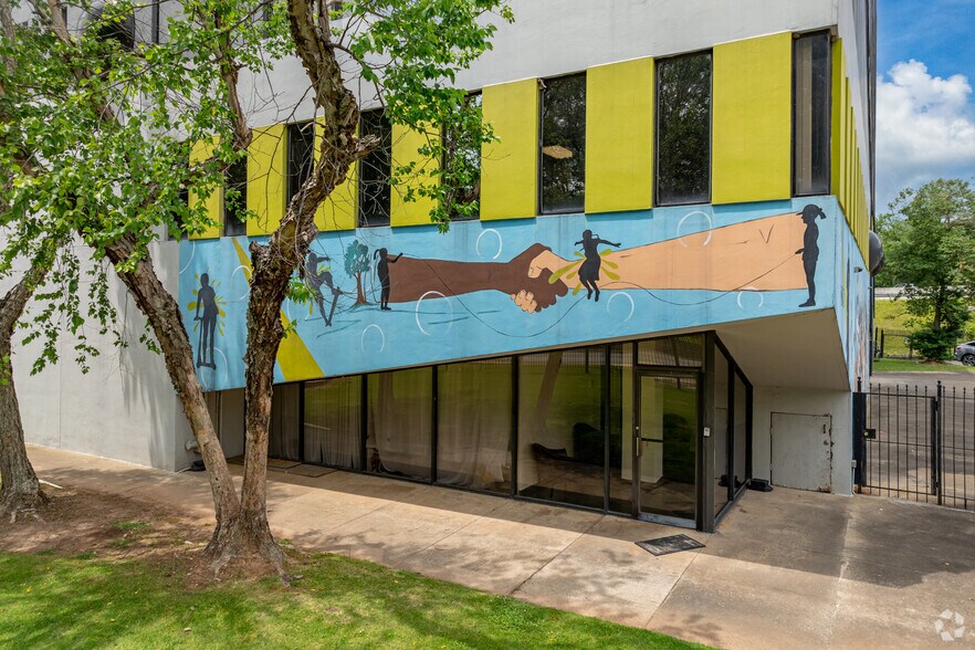 2001 Martin Luther King Jr Dr, Atlanta, GA à louer - Photo du bâtiment - Image 2 de 24