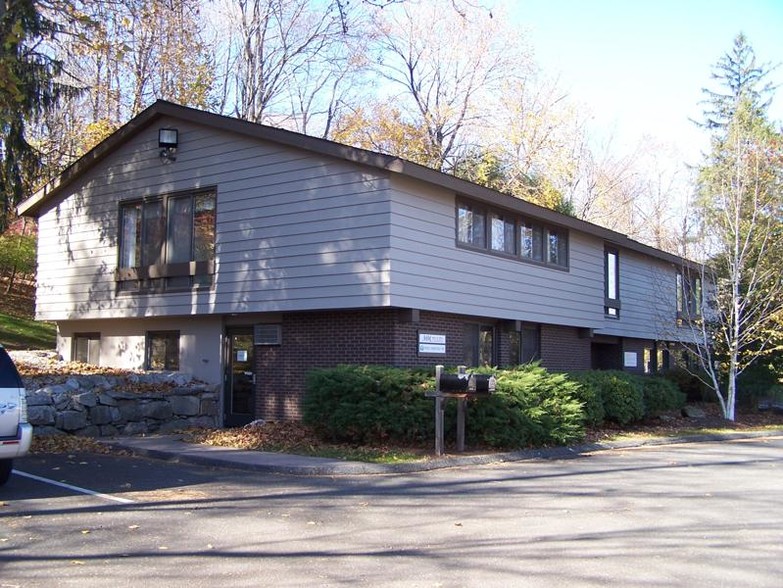 35 Old Ridgefield Rd, Wilton, CT à louer - Photo du bâtiment - Image 1 de 3