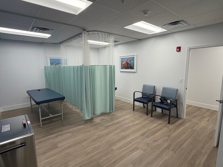 720 Dunlawton Ave, Port Orange, FL à louer - Photo intérieure - Image 2 de 5