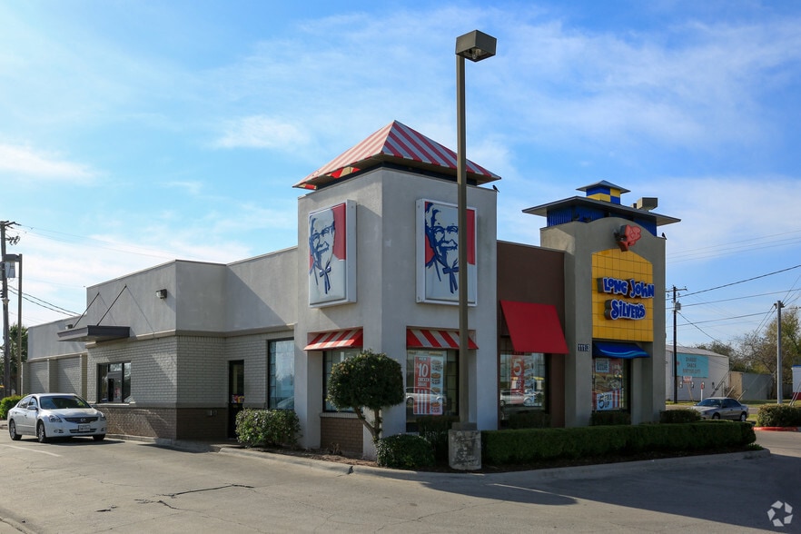 11153 Leopard St, Corpus Christi, TX for lease - Building Photo - Image 3 of 5