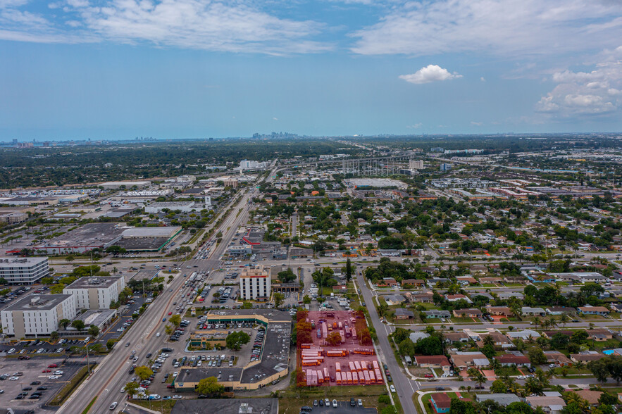 18352 2nd ave, Miami Gardens, FL for lease - Building Photo - Image 3 of 10