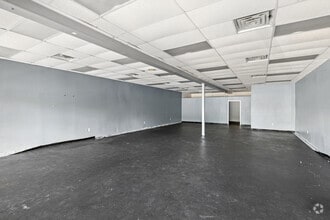 15700-15710 Jefferson Davis Hwy, Colonial Heights, VA for lease Interior Photo- Image 1 of 3