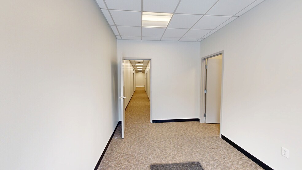 60 Maple St, Mansfield, MA à louer - Numérisation 3D de Matterport - Image 2 de 24