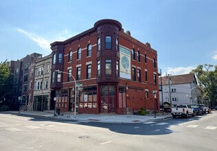 3356-3358 Sheffield Ave, Chicago, IL for lease Building Photo- Image 1 of 3
