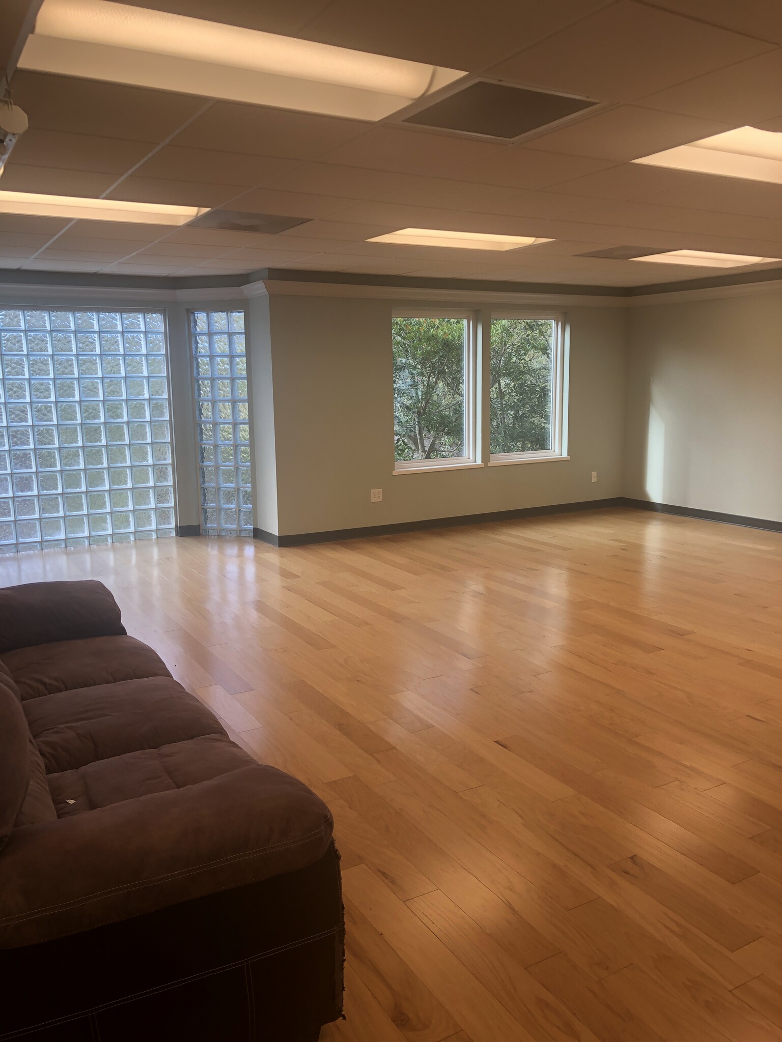 410 Jacksonville Dr, Jacksonville Beach, FL for lease Interior Photo- Image 1 of 11