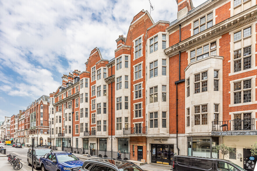 10-11 Margaret St, London for lease - Primary Photo - Image 1 of 5