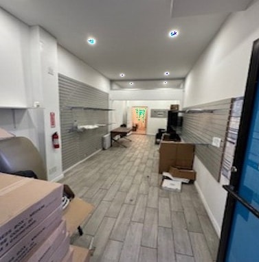 8264 Austin St, Kew Gardens, NY for lease - Building Photo - Image 2 of 4