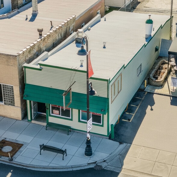 6737 Roosevelt Rd, Berwyn, IL for lease - Primary Photo - Image 1 of 9