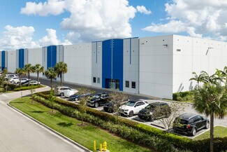 Plus de détails pour 10900 NW 146th St, Hialeah Gardens, FL - Industriel à louer