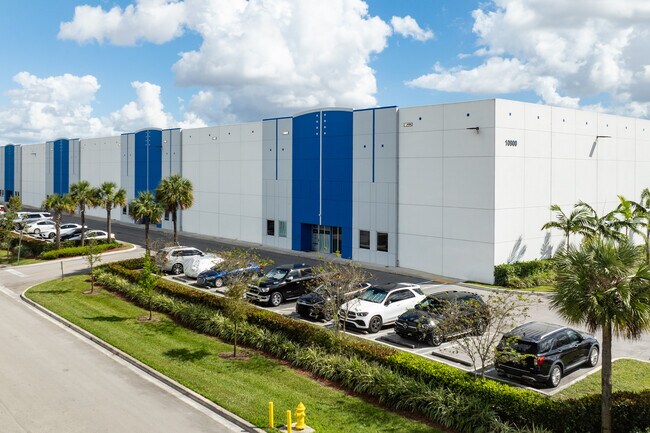 More details for 10900 NW 146th St, Hialeah Gardens, FL - Industrial for Lease