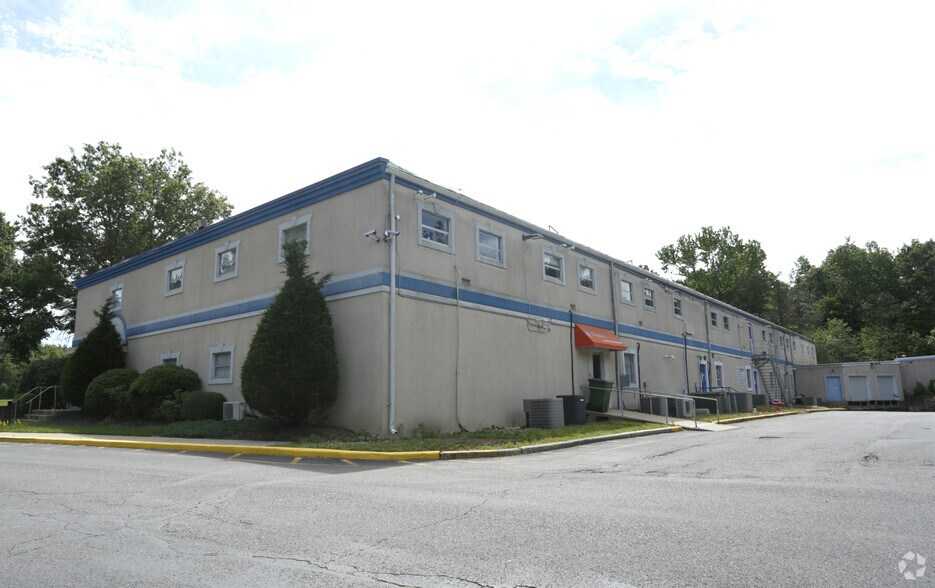 8998 Route 18, Old Bridge, NJ à vendre - Photo du bâtiment - Image 2 de 10