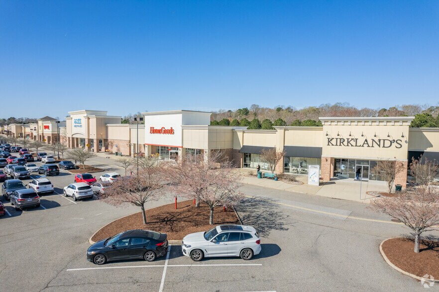 12551 Jefferson Ave, Newport News, VA for lease - Primary Photo - Image 1 of 6
