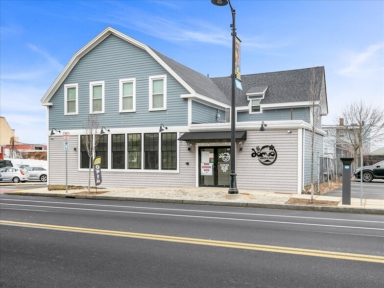 374 Rantoul St, Beverly, MA for lease - Building Photo - Image 1 of 3