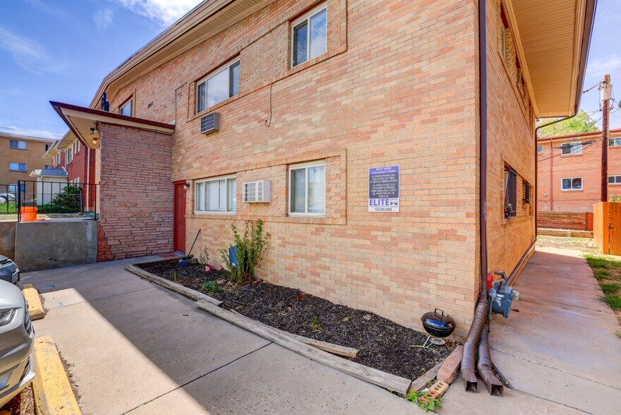 5547 S Grant St, Littleton, CO à vendre - Photo du bâtiment - Image 3 de 17