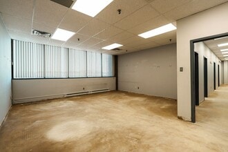 430 Signet Dr, Toronto, ON for lease Interior Photo- Image 2 of 4