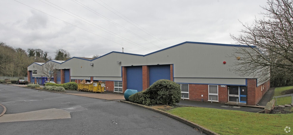 Hurst Ln, Brierley Hill for lease - Building Photo - Image 2 of 7