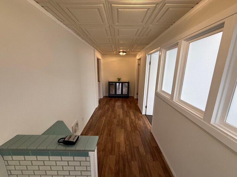 1354 N Coast Hwy 101, Encinitas, CA à louer - Photo du bâtiment - Image 3 de 8