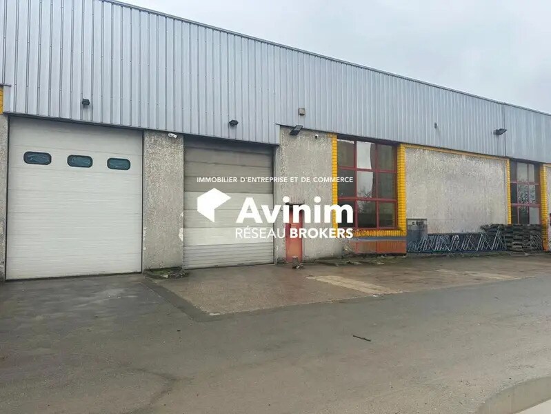 Industrial in Bondy for lease Building Photo- Image 1 of 9