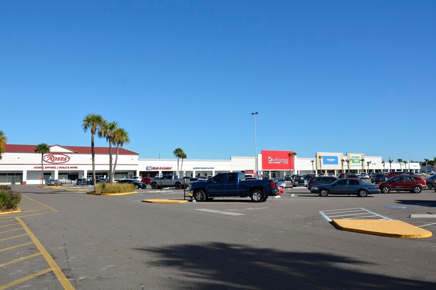 5320 Norwood Ave, Jacksonville, FL à louer - Photo du bâtiment - Image 3 de 20