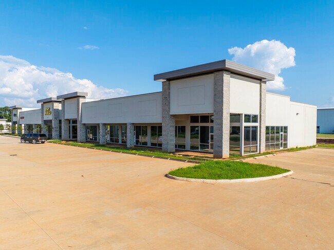 More details for 680 N FM 3083 Rd W, Conroe, TX - Retail for Lease