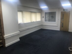 Buckley Rd, Oldham for lease Interior Photo- Image 2 of 7