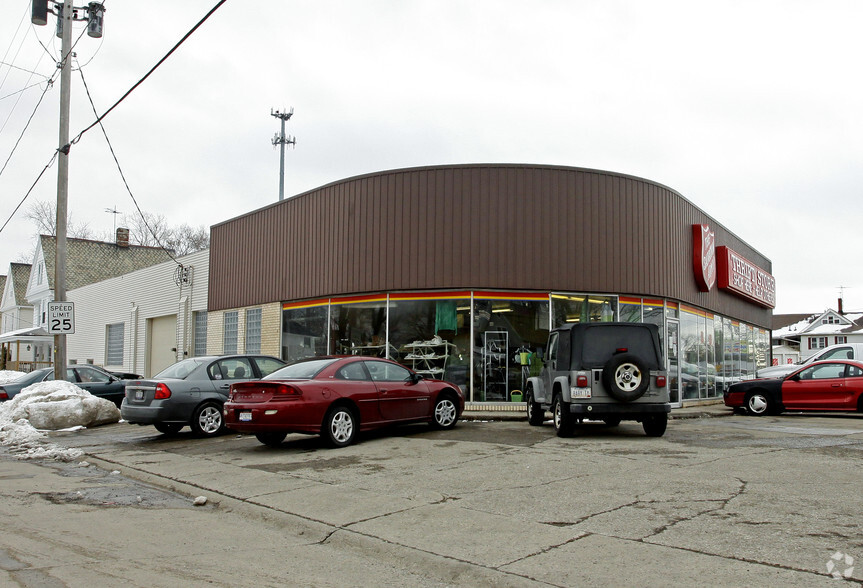 167 Cleveland St, Elyria, OH à louer - Photo du bâtiment - Image 1 de 12