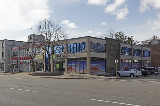Plus de détails pour 252-260 Lakeshore Rd E, Mississauga, ON - Commerce de détail à louer