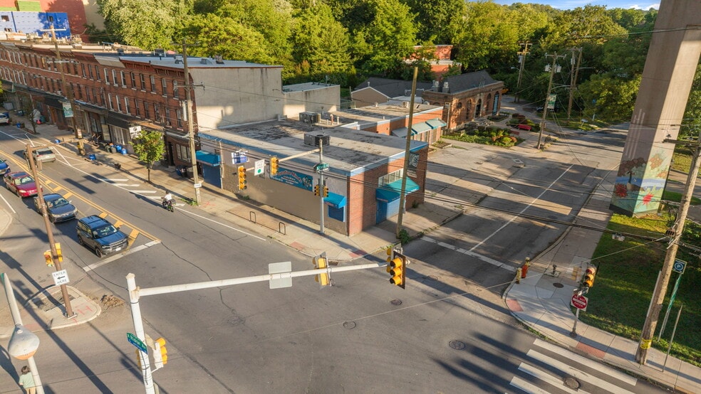4068 Ridge Ave, Philadelphia, PA for lease - Building Photo - Image 1 of 7