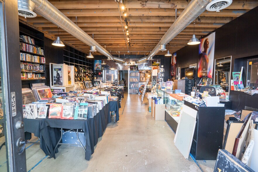 3108 W Magnolia Blvd, Burbank, CA à vendre - Photo du bâtiment - Image 3 de 9