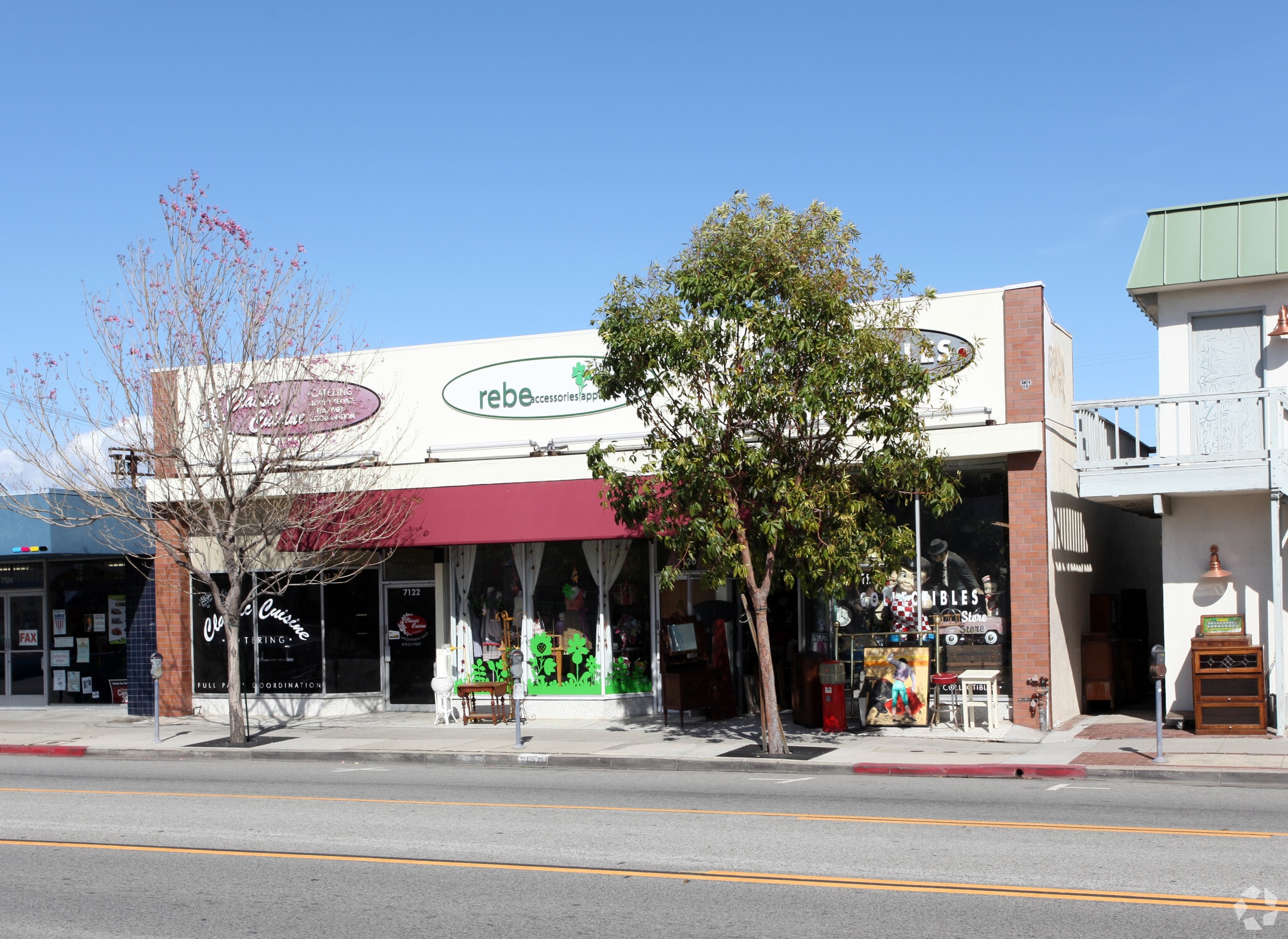 7118-7122 Owensmouth Ave, Canoga Park, CA for sale Primary Photo- Image 1 of 5
