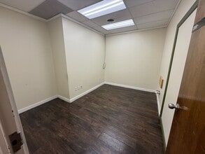 2500 W Broad St, Athens, GA for lease Interior Photo- Image 1 of 3