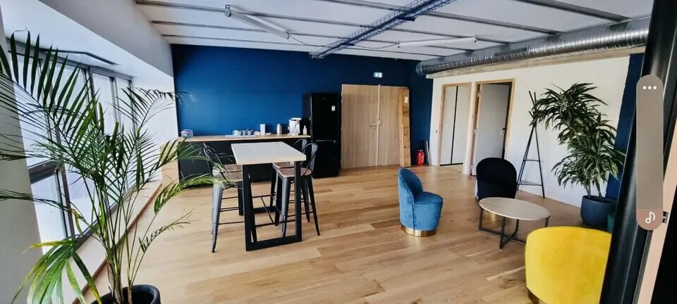 Office in Castelnau-le-Lez for lease - Interior Photo - Image 1 of 7