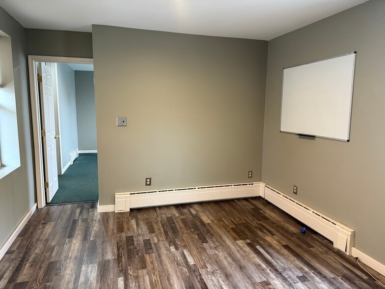 38 E Lancaster Ave, Shillington, PA for lease - Building Photo - Image 3 of 14