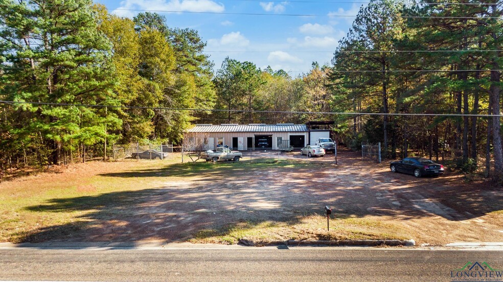 1220 S Eastman Rd, Longview, TX à vendre - Photo du bâtiment - Image 1 de 1