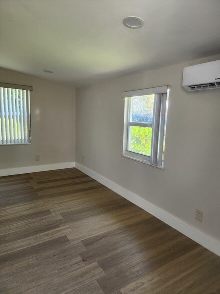 741 Hibiscus Ave, Pompano Beach, FL à vendre - Photo intérieure - Image 2 de 43