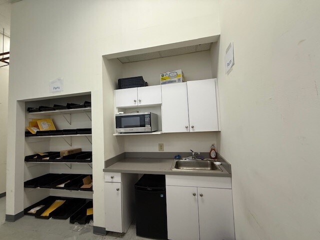 2 Westchester Plz, Elmsford, NY à louer - Photo du bâtiment - Image 2 de 7