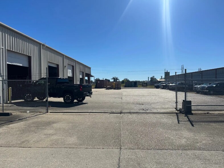 6150 Highway 73, Geismar, LA à vendre - Photo du bâtiment - Image 2 de 3