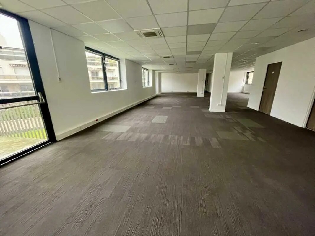 76 Boulevard De La République, Boulogne-Billancourt for lease Interior Photo- Image 1 of 3