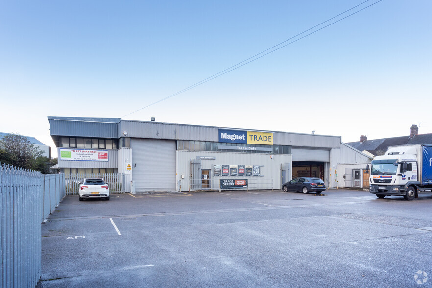 East Tyndall St, Cardiff for sale - Primary Photo - Image 1 of 6