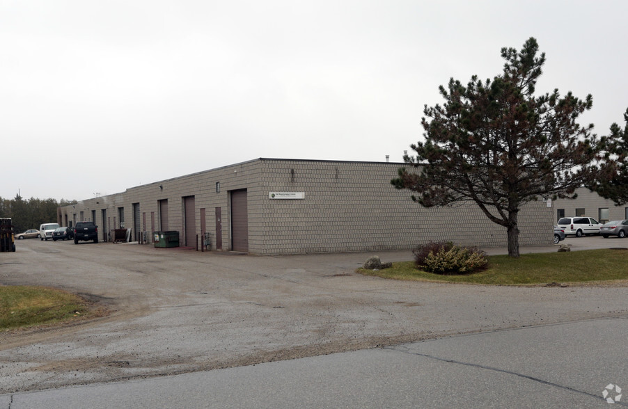 120 Malcolm Rd, Guelph, ON for lease - Building Photo - Image 3 of 4