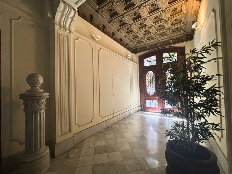Office in Barcelona, Barcelona for lease - Interior Photo - Image 2 of 6