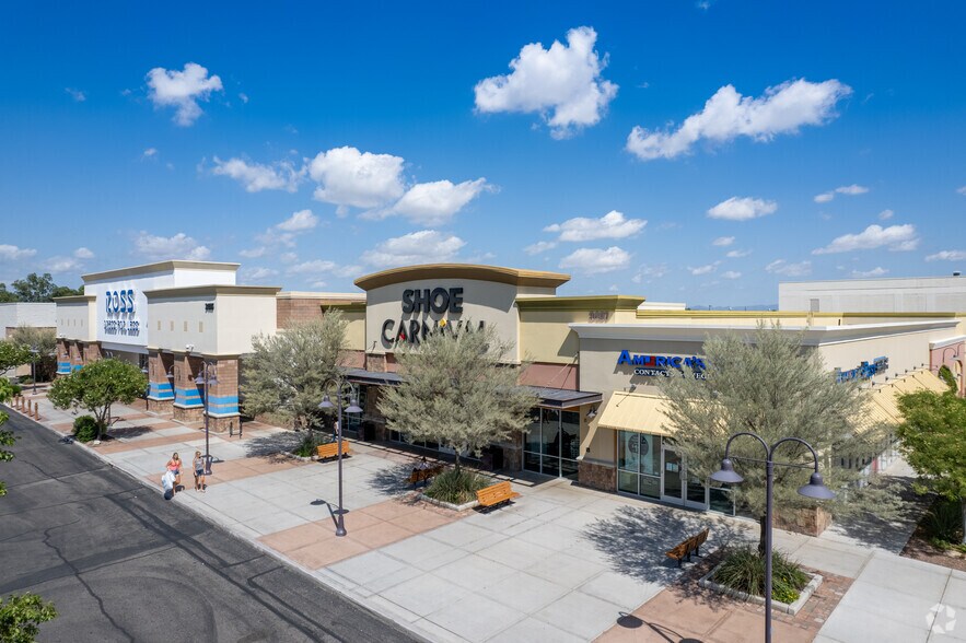 3413-3761 E Broadway Blvd, Tucson, AZ à louer - Photo principale - Image 3 de 31