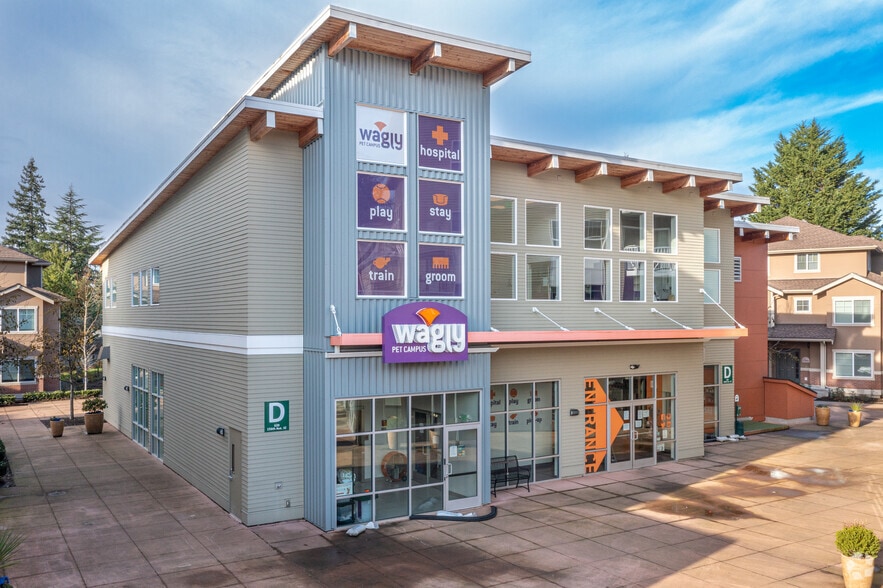 639 156th Ave SE, Bellevue, WA à louer - Photo du bâtiment - Image 3 de 6