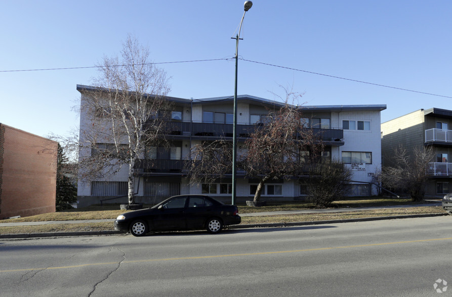 1711 26th Ave SW, Calgary, AB à vendre - Photo principale - Image 1 de 1