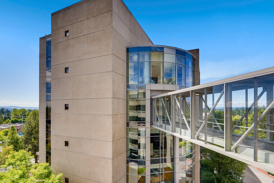 9427 SW Barnes Rd, Portland, OR à louer - Photo du bâtiment - Image 2 de 9